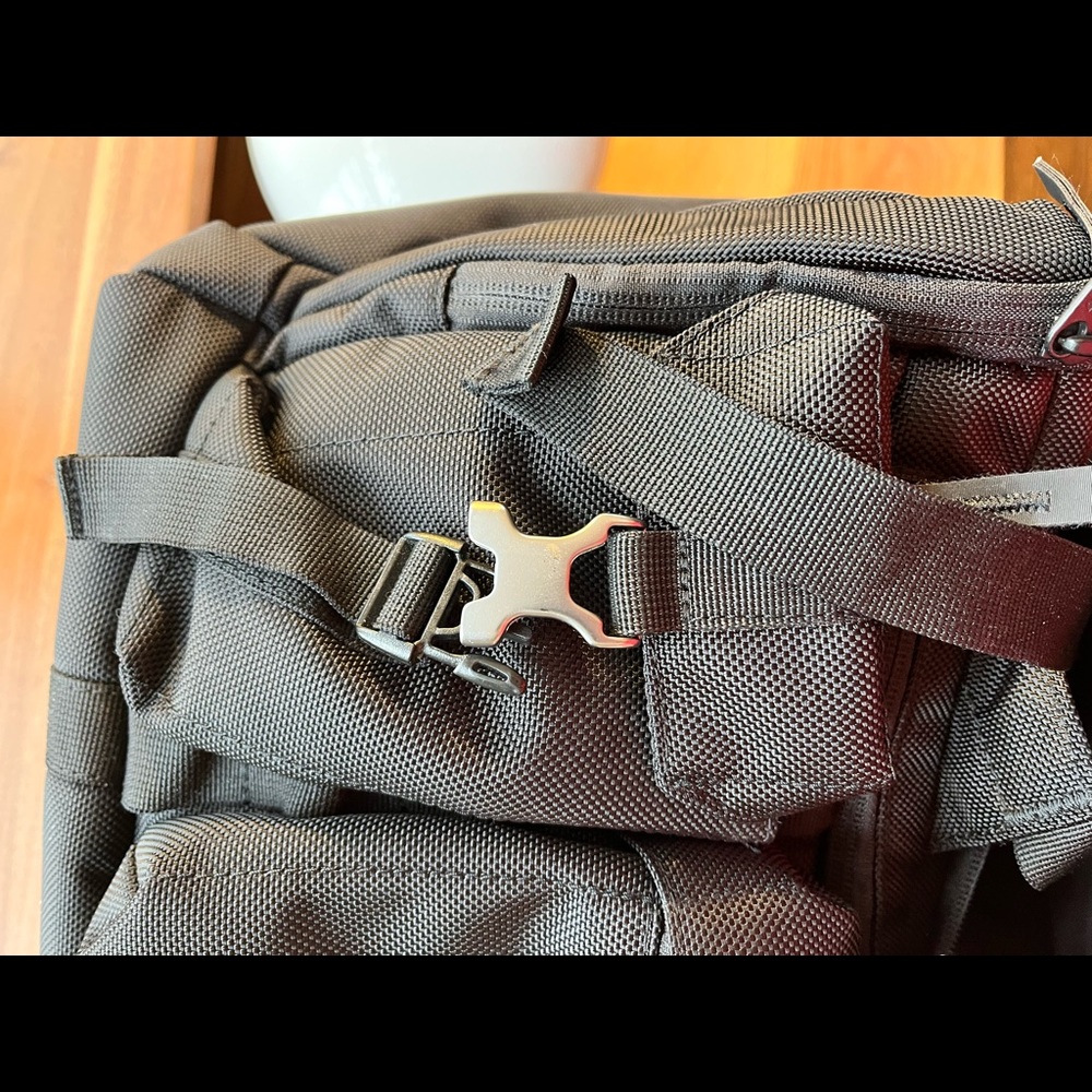 Under Armour (1283432) Black Cordura Range Duffel Bag